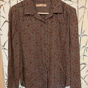 NWT  BILLIE T LONG SLEEVE